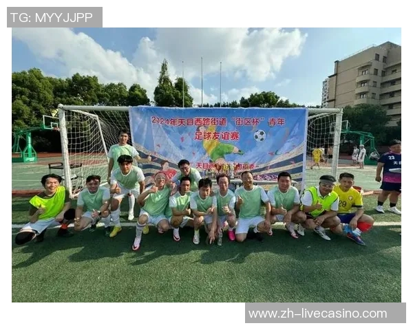 江苏足球队奋勇争先力争佳绩展现团队精神与拼搏风采 江苏足球队奋勇争先力争佳绩展现团队精神与拼搏风采