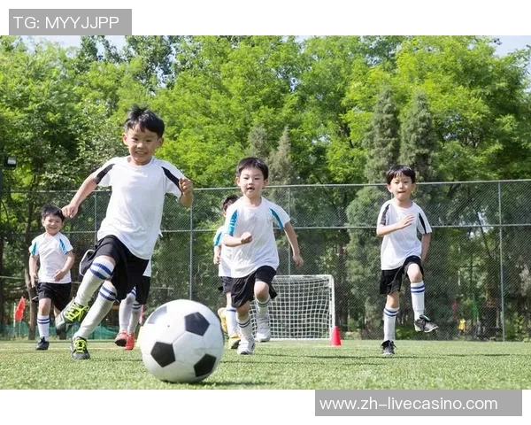 推动校园足球发展助力青少年全面成长与健康生活方式的探索与实践 推动校园足球发展助力青少年全面成长与健康生活方式的探索与实践